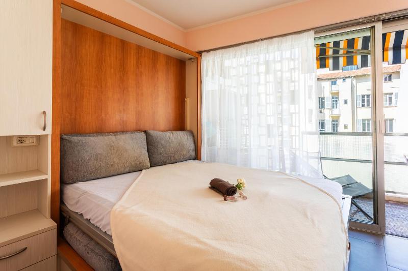 Royal Luxembourg AP4397 By Riviera Holiday Homes - image 9