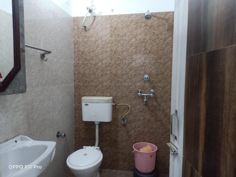 Hotel Ambassador Inn - image 8