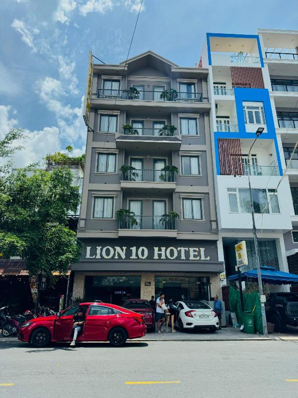 LION 10 HOTEL - image 7