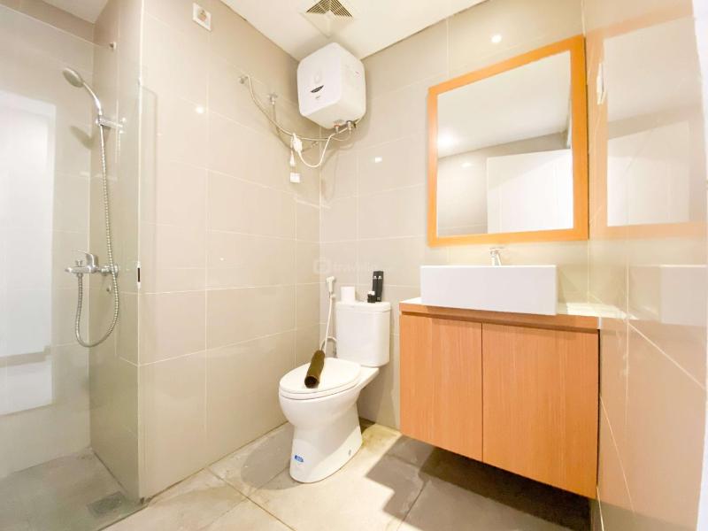 Cozy Living Studio (No Kitchen) at Sentraland Semarang Apartment By Travelio - image 9