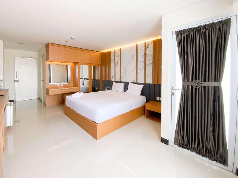 Cozy Living Studio (No Kitchen) at Sentraland Semarang Apartment By Travelio - image 6