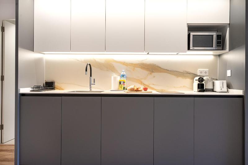 One-Bedroom Apartment image 3