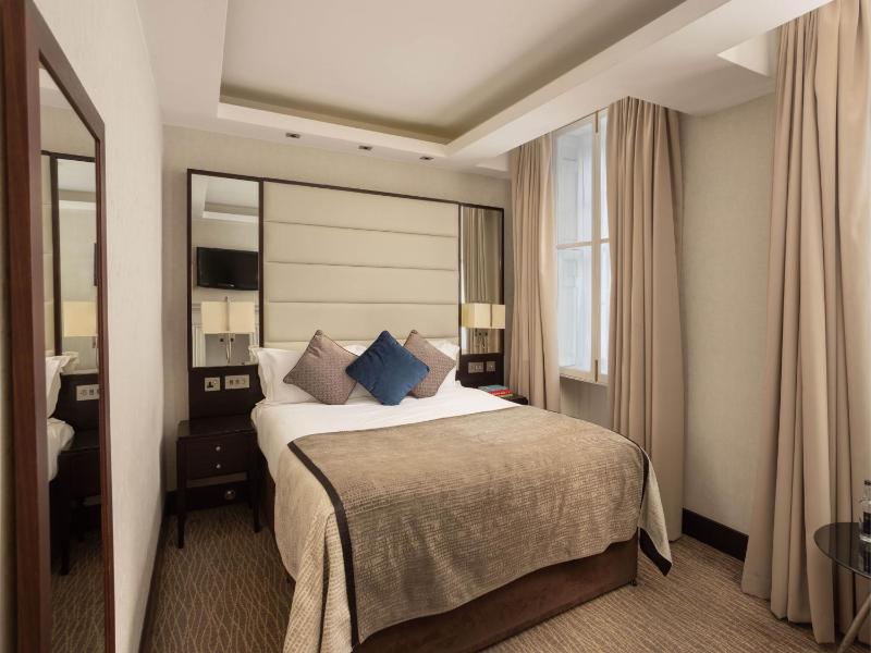 Superior Double Room image 4