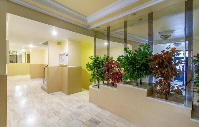Stunning Apartment In Torrevieja With Wifi - image 2