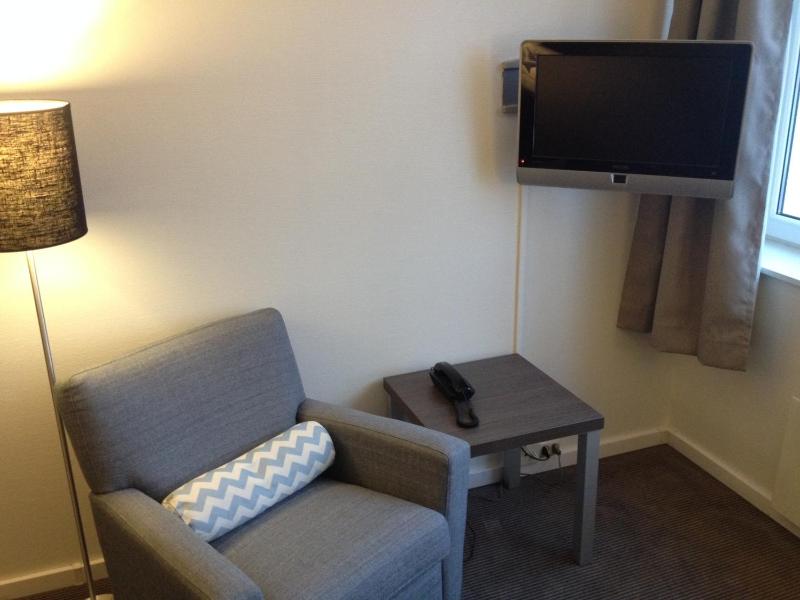 Single Room image 2
