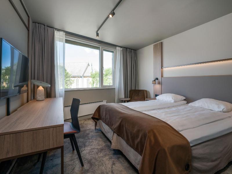 Superior Double Room image 3