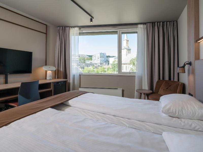 Quality Hotel Saga - image 8
