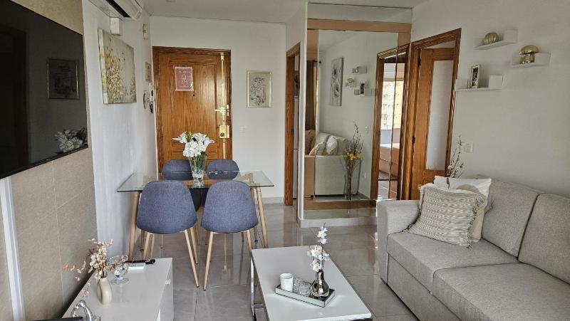 Elegante apartamento en Playa de Gandía Images
