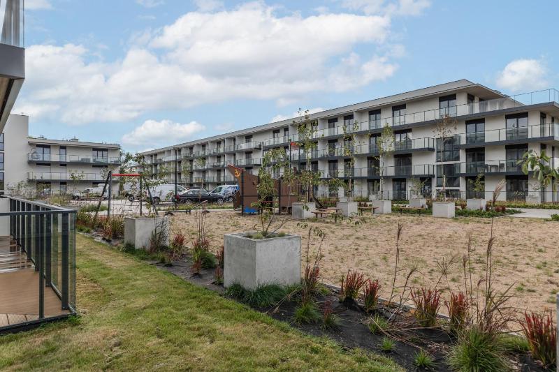 Stela Water Side Apartment - Swimming Pool & Sauna by Renters Prestige - image 2