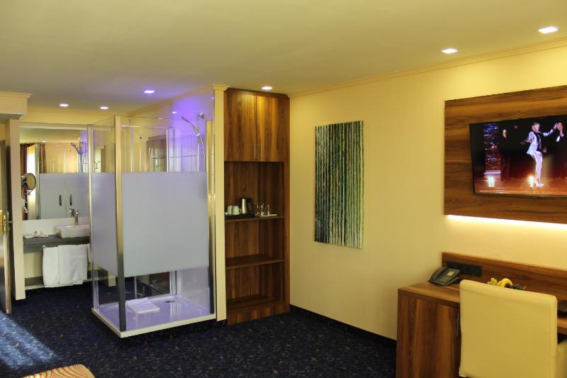 Grand Hotel Empire - image 3
