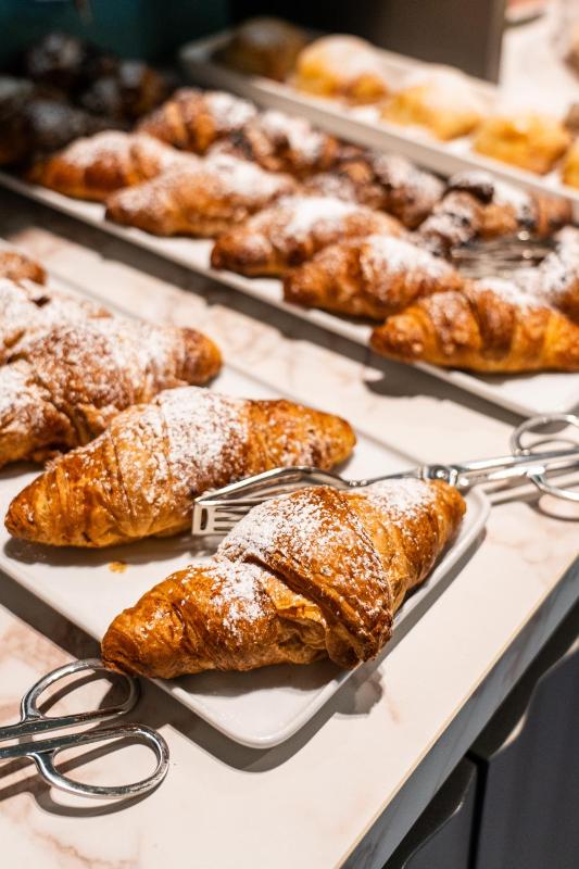 Deluxe Double Room with Sea View image 3