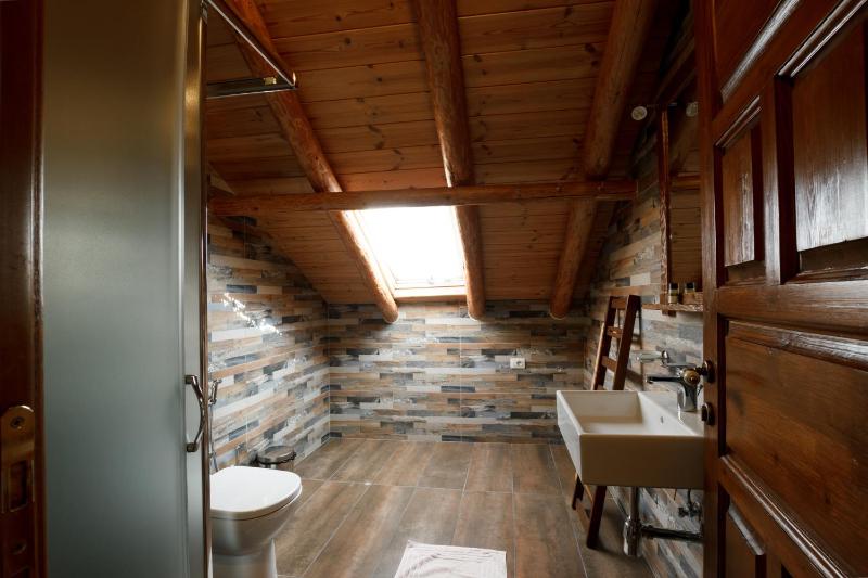 Deluxe Triple Room image 1