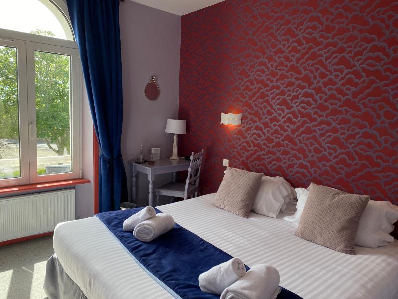 Standard Double Room image 4