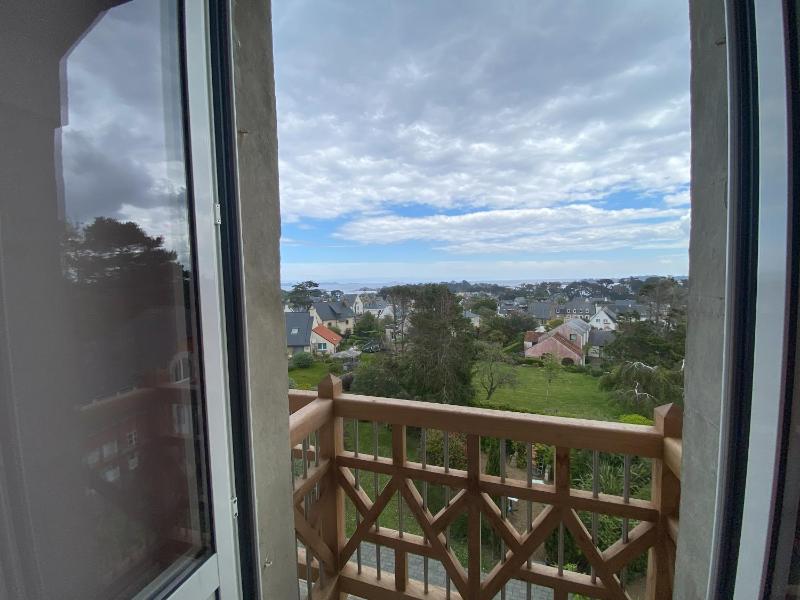 Double Room with Sea View image 3