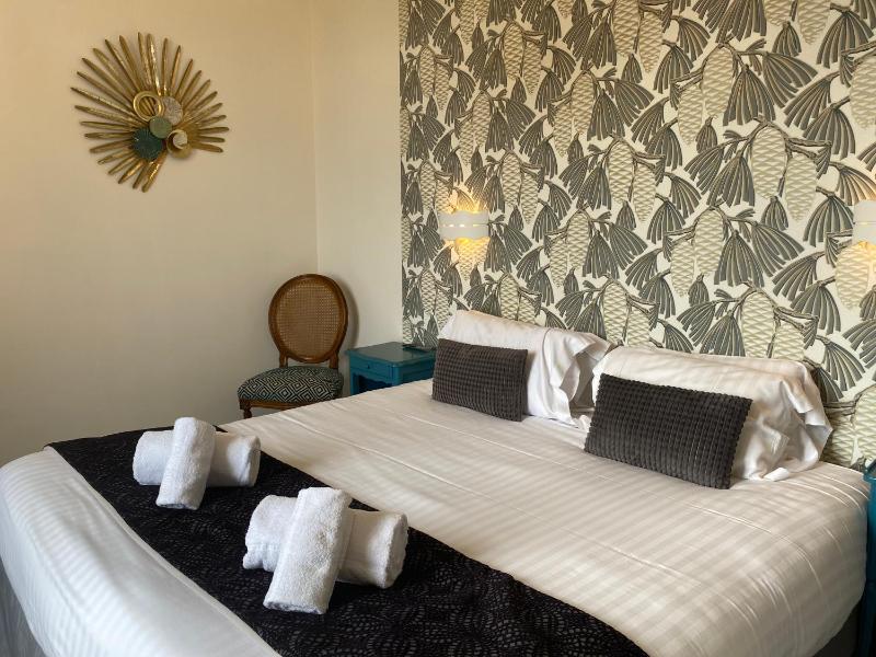 Superior Double Room with Sea View image 1