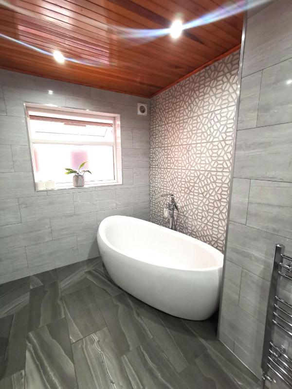 The Elmsleigh Suite at Claremont Hotel - image 7