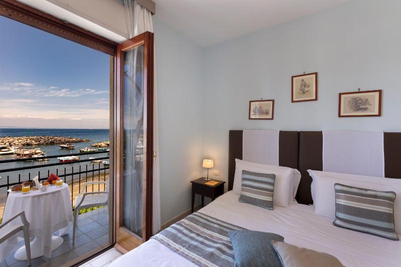 Sea Breeze Residence - image 24