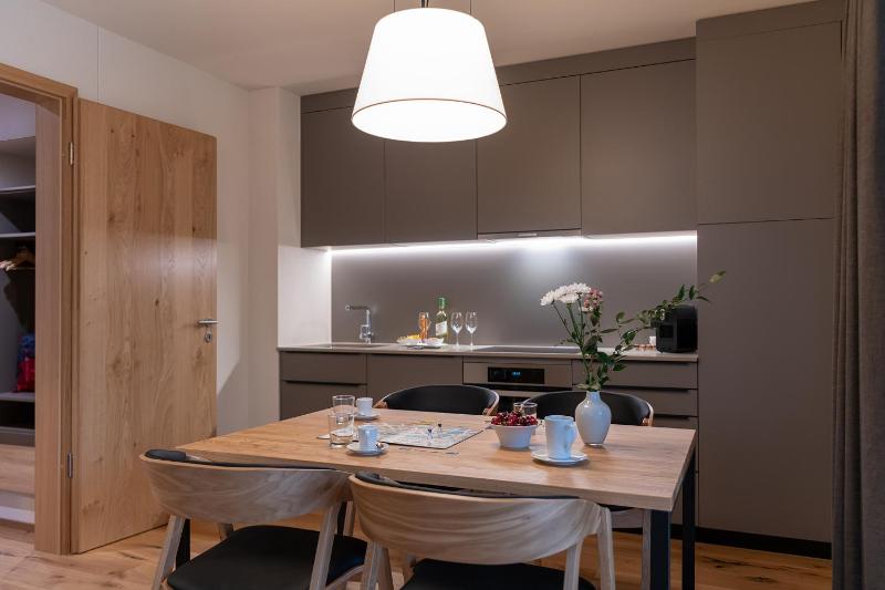 One-Bedroom Superior Apartment image 4