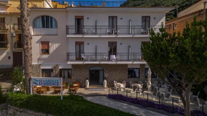 Sea Breeze Residence - image 23