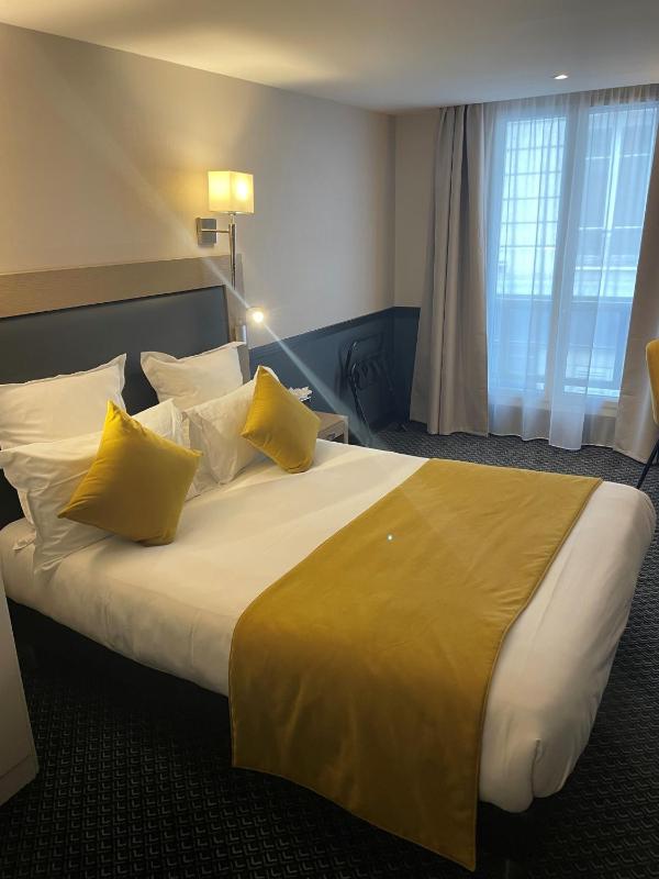 Club Double Room image 1