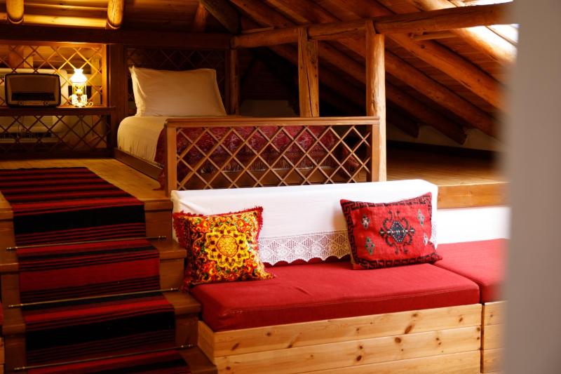 Deluxe Triple Room image 2