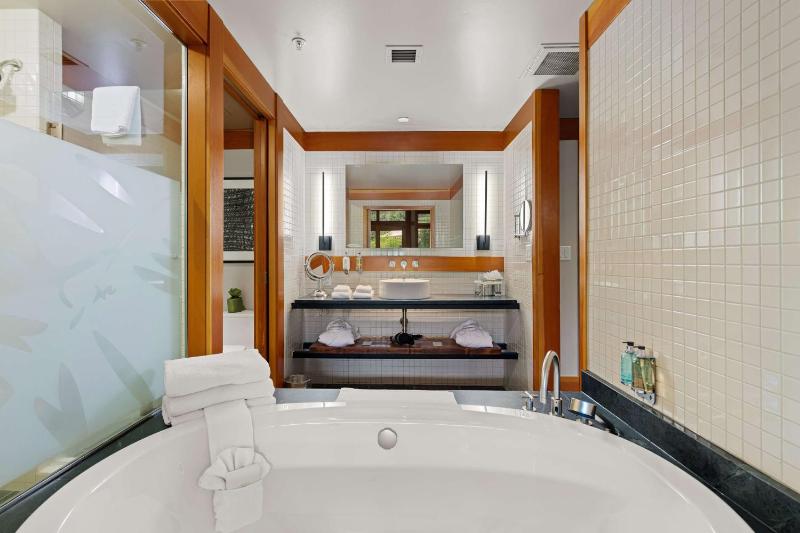 King Room image 4