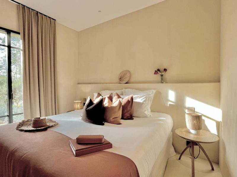 Junior Suite with Garden View image 1