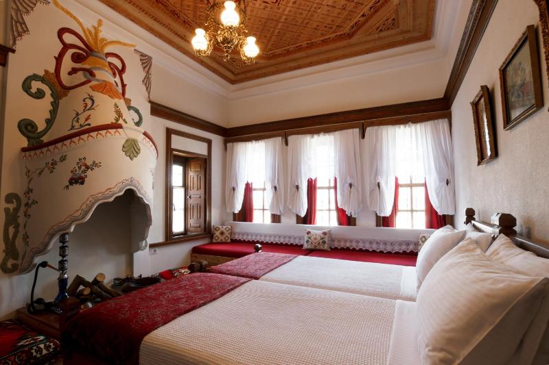 Deluxe Twin Room image 4