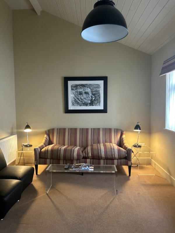 Family Room image 3