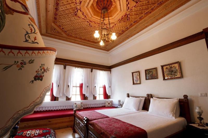 Deluxe Twin Room image 2