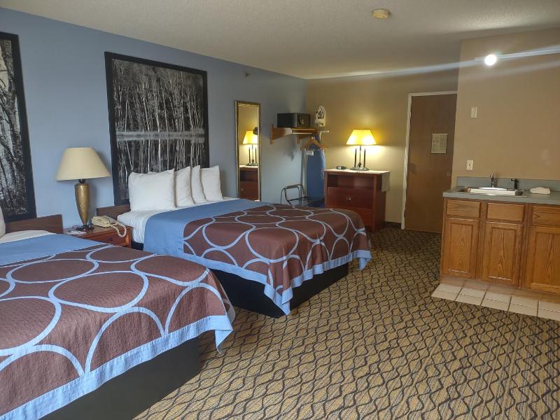 Studio Suite with Two Queen Beds - Non-Smoking image 4
