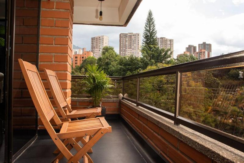 Hidden Gem of Poblado! Location & Tranquillity Top - image 10