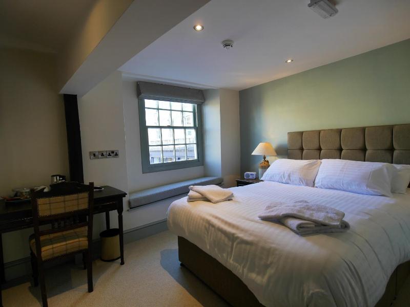 Deluxe Double Room image 1