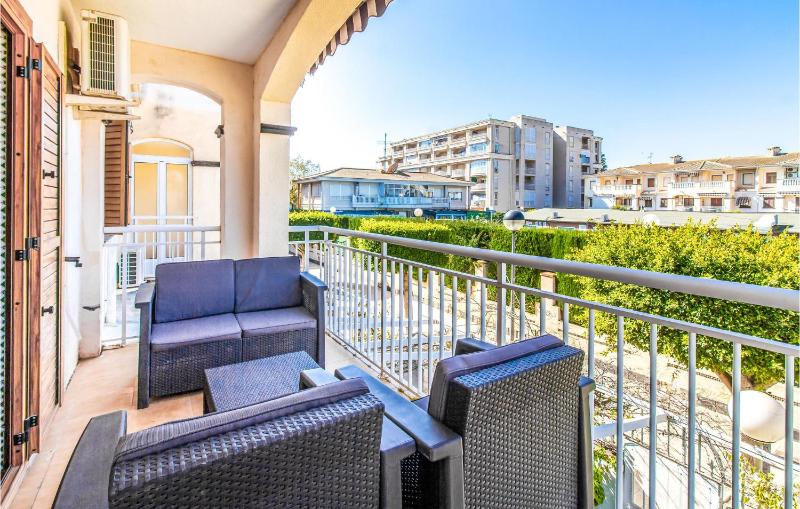 3 Bedroom Beautiful Home In Santa Pola - image 27