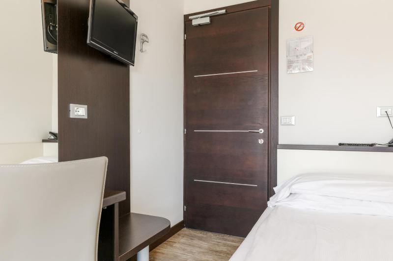 Hotel Bristol - image 12