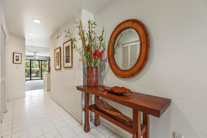 Tropical Paradise 1-bed 2-bath Oasis At The Pool - image 34