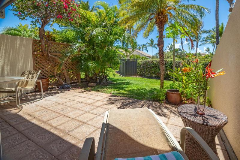 Tropical Paradise 1-bed 2-bath Oasis At The Pool - image 50