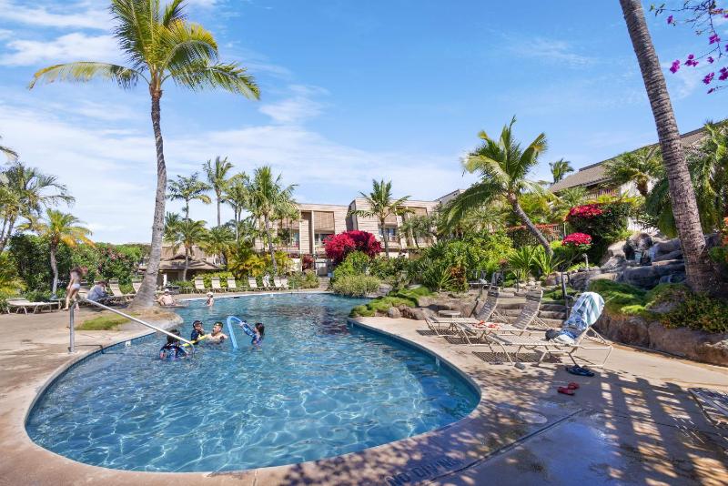 Tropical Paradise 1-bed 2-bath Oasis At The Pool - image 26