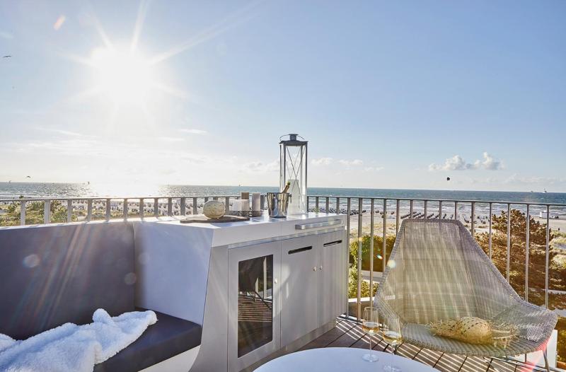 Sky Suite mit Dachterrasse und Meerblick-Whirlpool image 1
