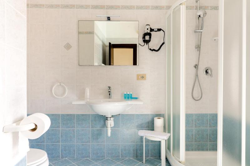 Double or Twin Room with Balcony image 2