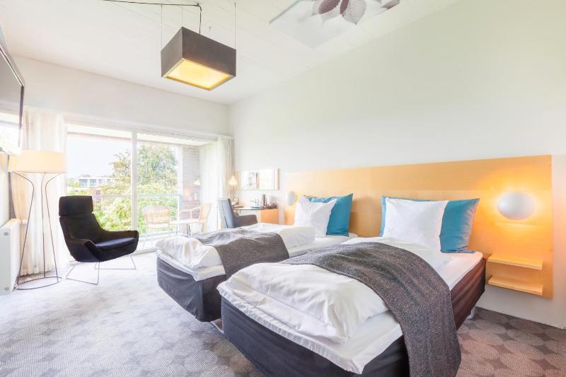 Superior Double or Twin Room image 4