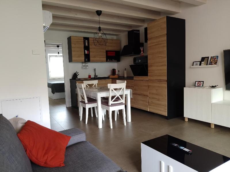 Verona Urban Apartment - image 1