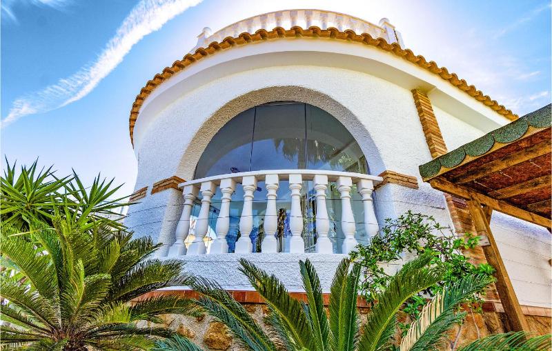 Beach Front Home In Santa Pola - image 25