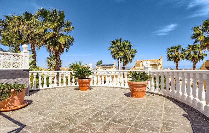Beach Front Home In Santa Pola - image 17