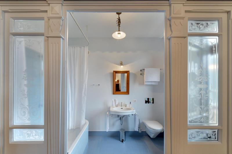Historic Double Room image 4