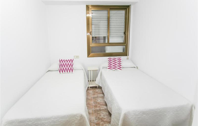 Lovely Apartment In Santa Pola With Harbor View - image 11