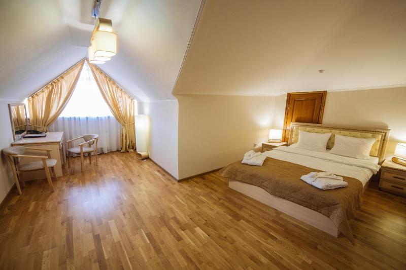 Double Room - Attic image 1