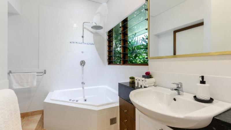 Villa 2 - Chez Willow Port Douglas - image 9