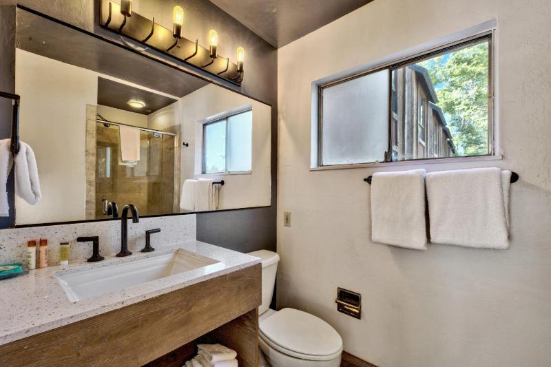 Family Suite with Two Queen Beds and One Bunk Bed with Mountain View image 2
