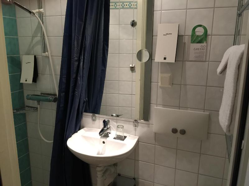 Economy Single Room image 2